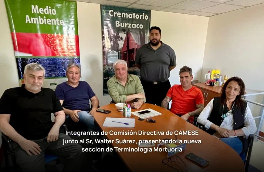 comision directiva junto a Walter Suárez presentando la nueva sección de Terminología Mortuoria