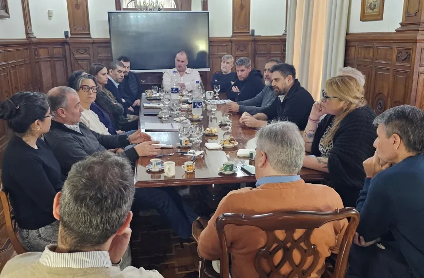 mesa de trabajo conjunto con la SRT