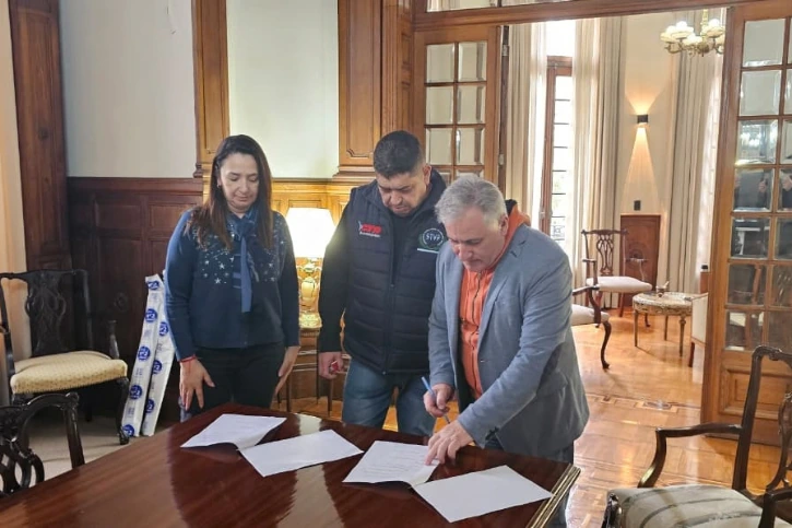 Por CAMESE participó su presidente, Omar De Lío, y por CAMEFYA, su presidente, Beatriz Segovia.