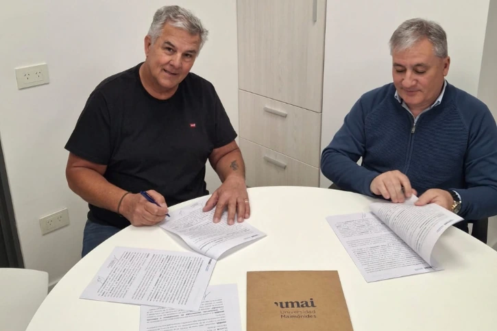 CAMESE), UMAI y el director funerario Daniel Carunchio firmaron el acuerdo para llevar adelante una nueva edición de la diplomatura
