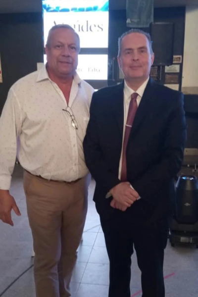 Sergio Eduardo Rodríguez de Casa Rodríguez junto a empresarios de otras pymes