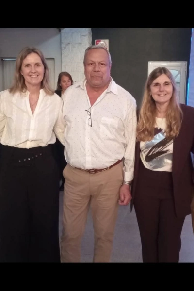 Sergio Eduardo Rodríguez de Casa Rodríguez junto a empresarias de otras pymes en el encuentro